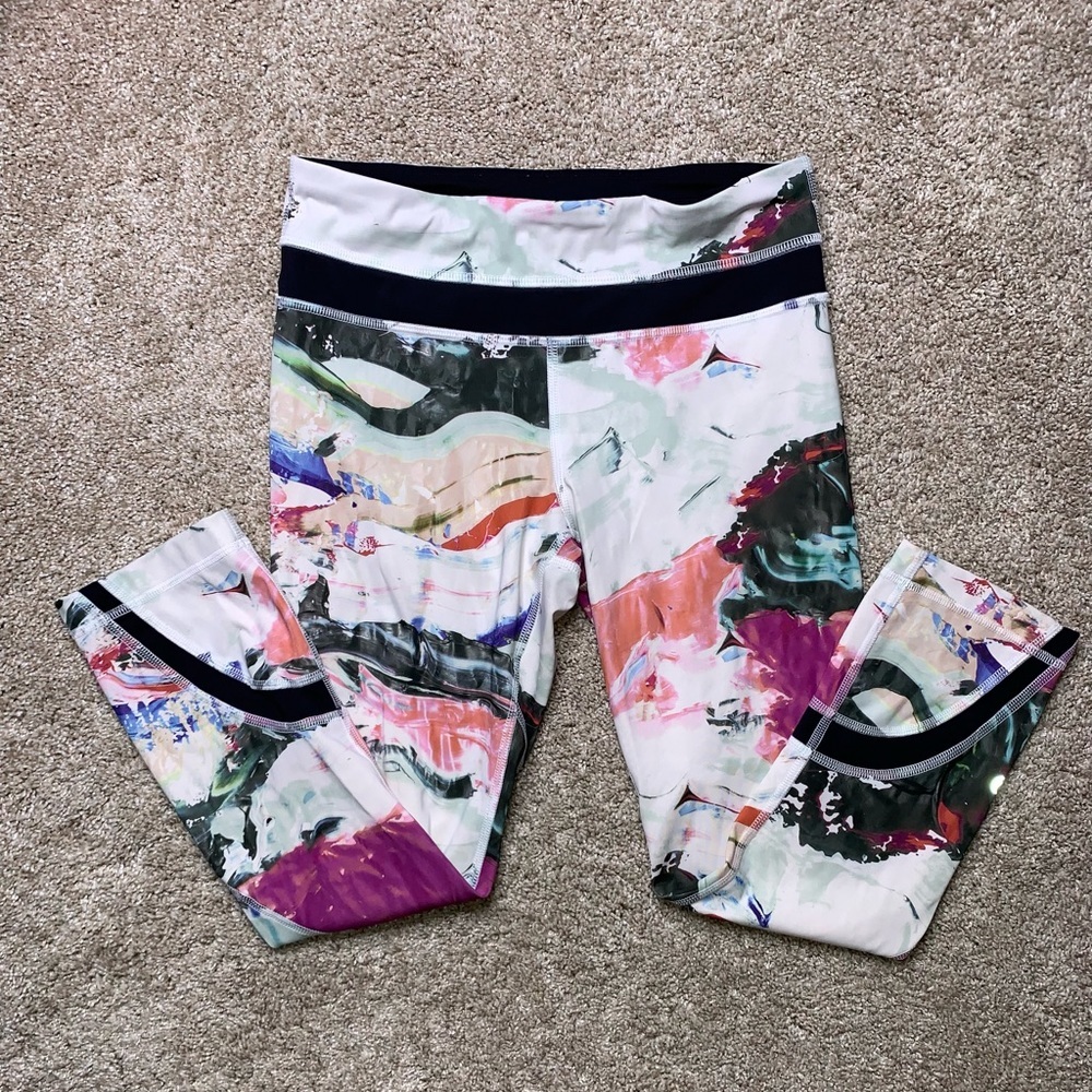 Lululemon Run: Inspire Crop II Leggings Size 4 - Picture 7 of 8